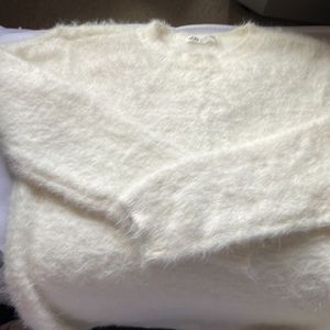 NWOT crème fleece pullover
